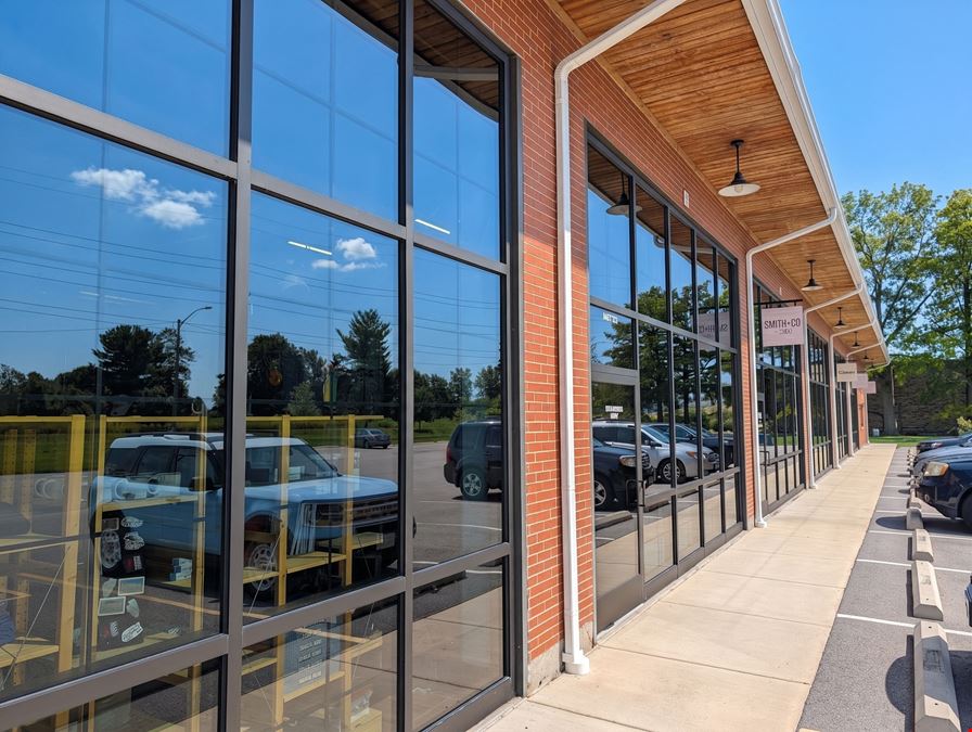 6035 N Knoxville Ave - Suites 103  & 105