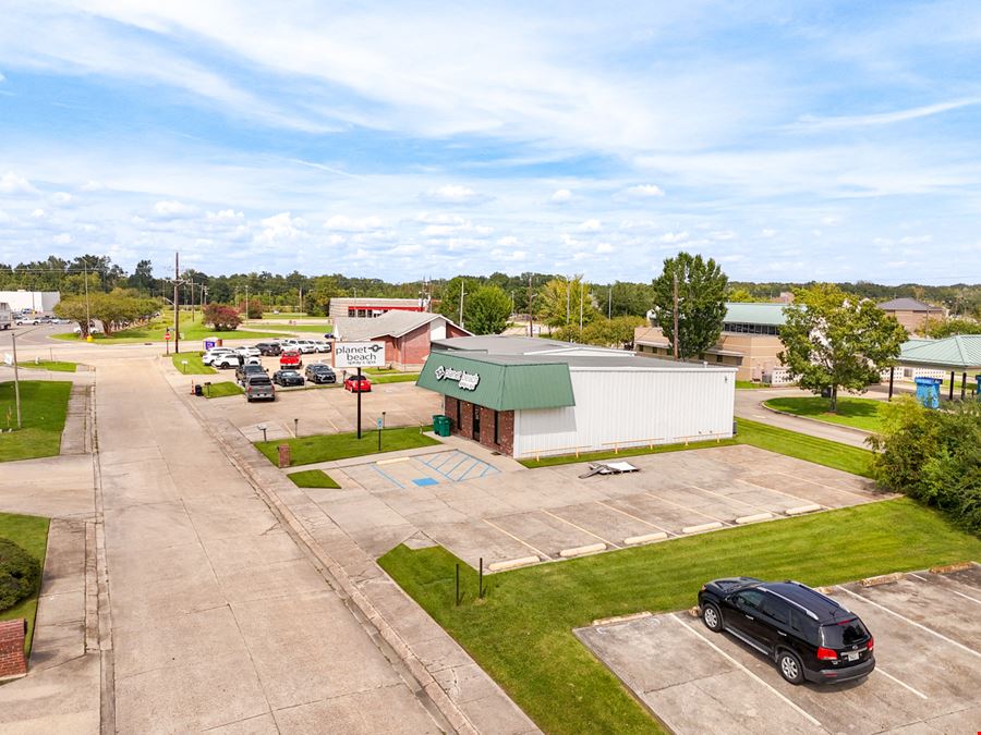 Standalone Retail Building Near Zachary Walmart and Lane Regional