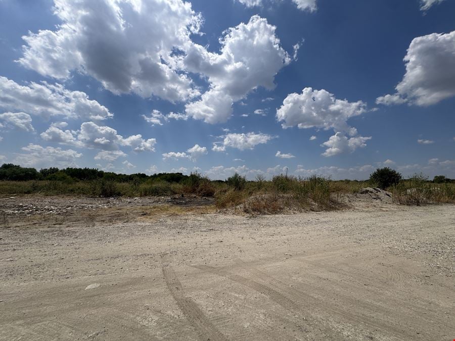 ±10 Acres of Yard Space on State Highway 276