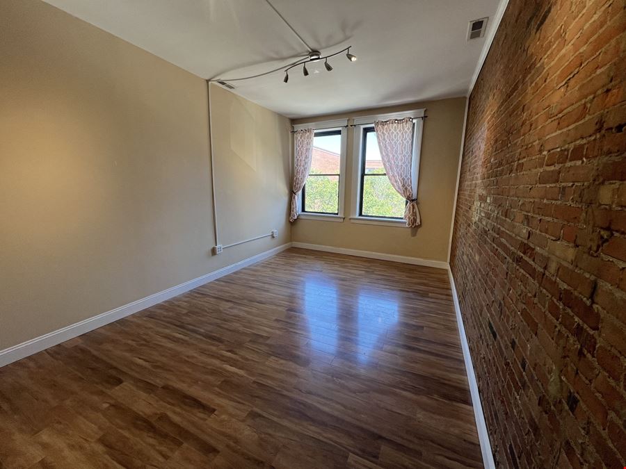 118 N Division St #304