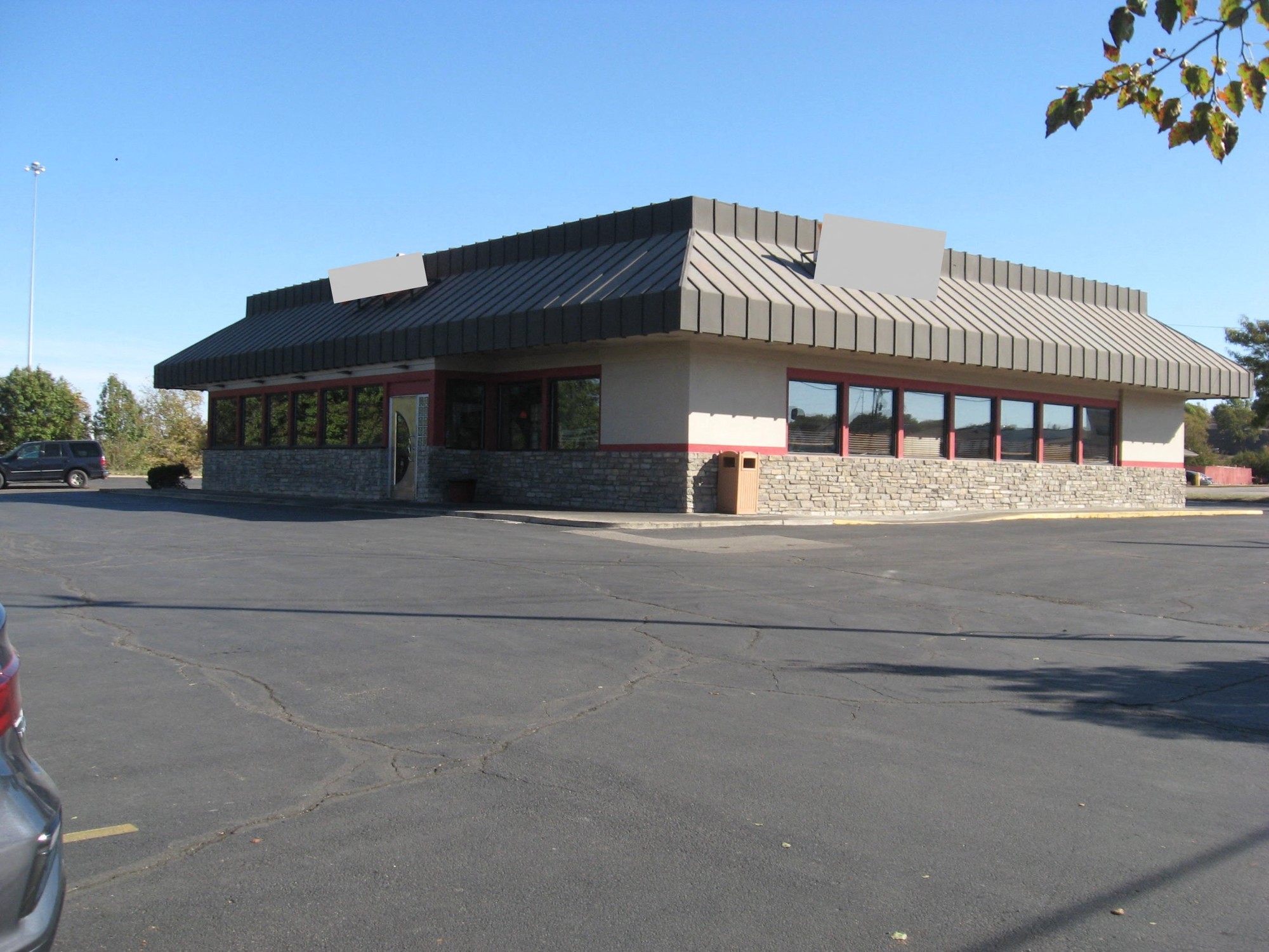 Turn-Key Restaurant Building For Sale - 1500 SW Wanamaker Rd