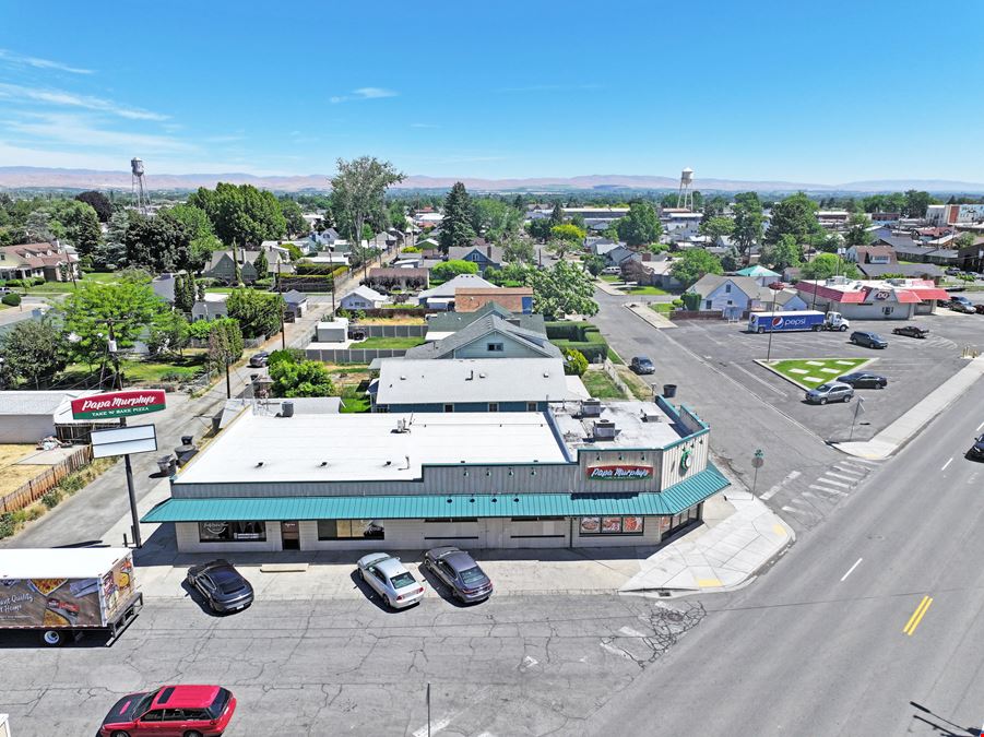 Multi-Tenant Retail Building