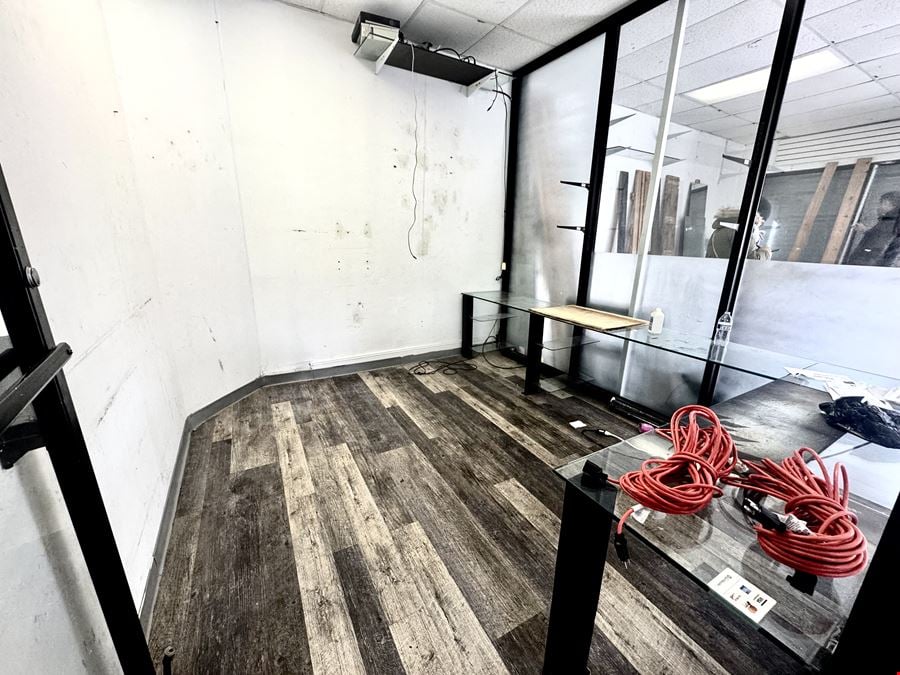 Retail space for lease in Long Island City