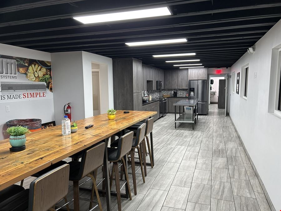 MANUFACTURING / WAREHOUSE BUILDING FOR SALE