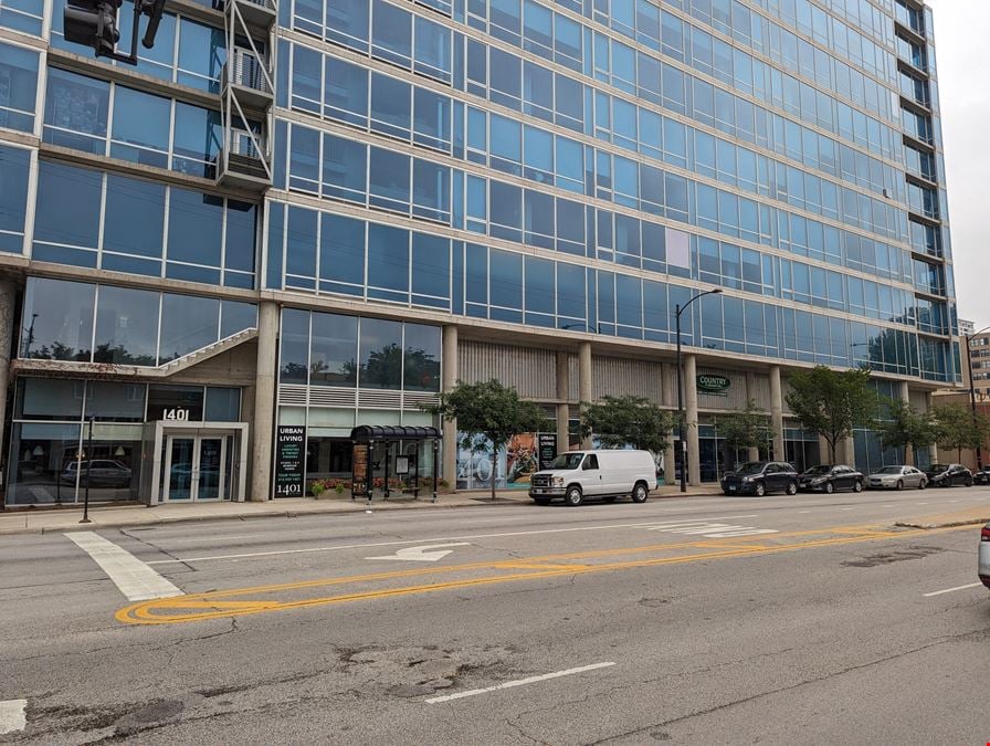 South Loop Retail/Office Space For Lease