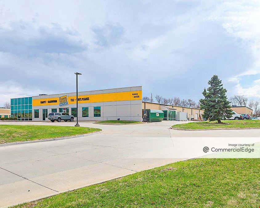 4432-4458 NW Urbandale Drive