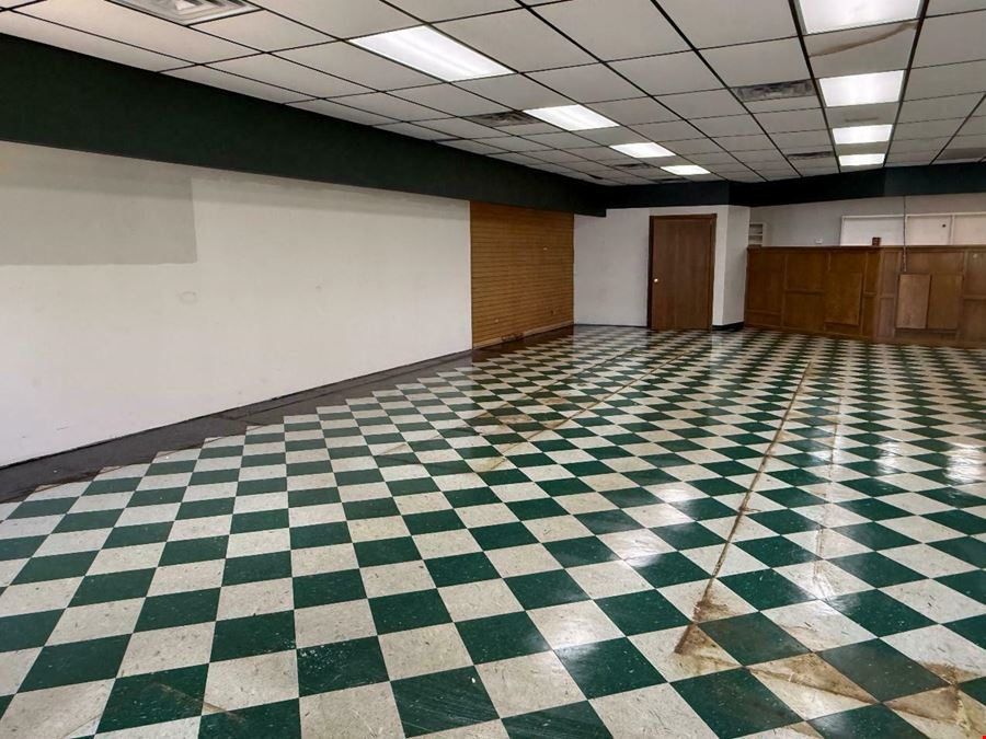 700 E Broadway St, Lexington