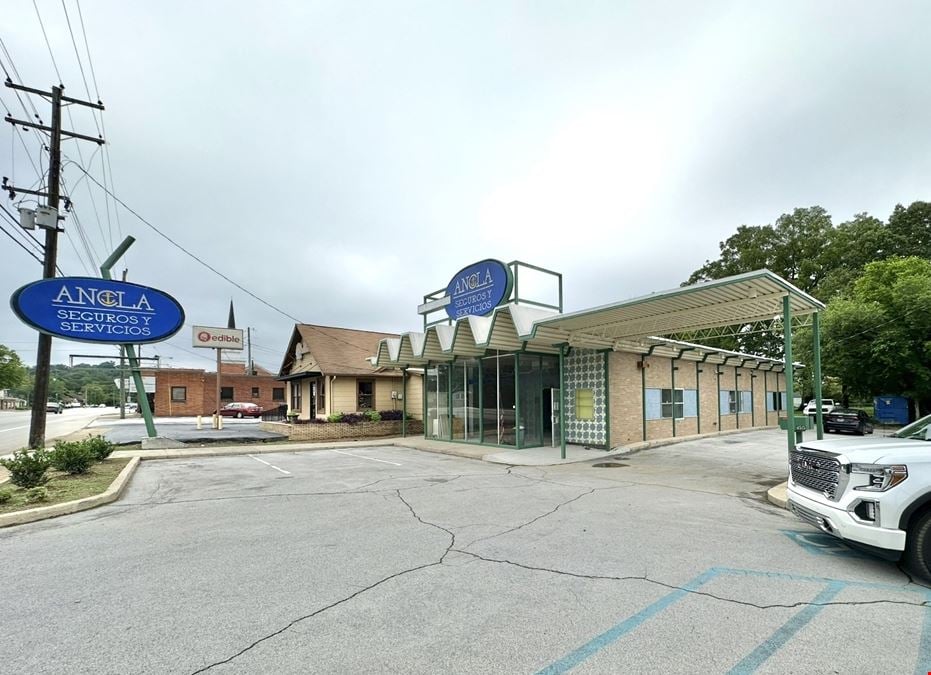 890 SF Office/Retail Space for Gross Lease on Brainerd Rd