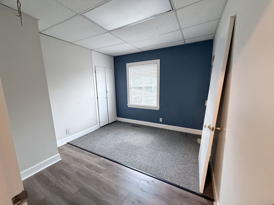 Middletown Office Condos - 11603 Shelbyville Rd, Ste 6 and Ste 11 & 12