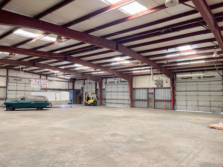 ±9,250 SF Office Warehouse with Dock off of S Choctaw Dr