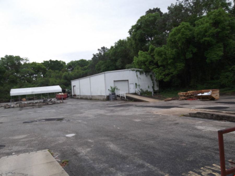 34,500 SF Retail/Warehouse on 2.35 Acres