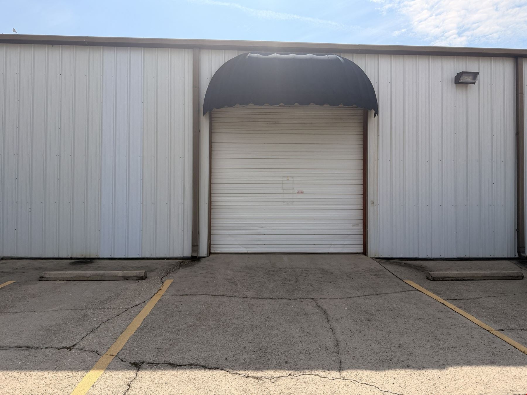 Flex Office/Industrial Space For Lease