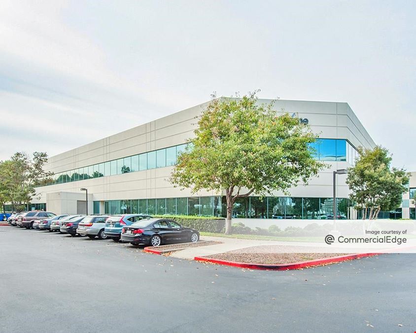 Gateway Crossing - 2 Corporate Drive