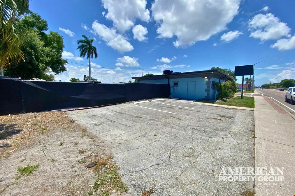 Outside Fenced Storage w/ Stand Alone 1,440 sf Building