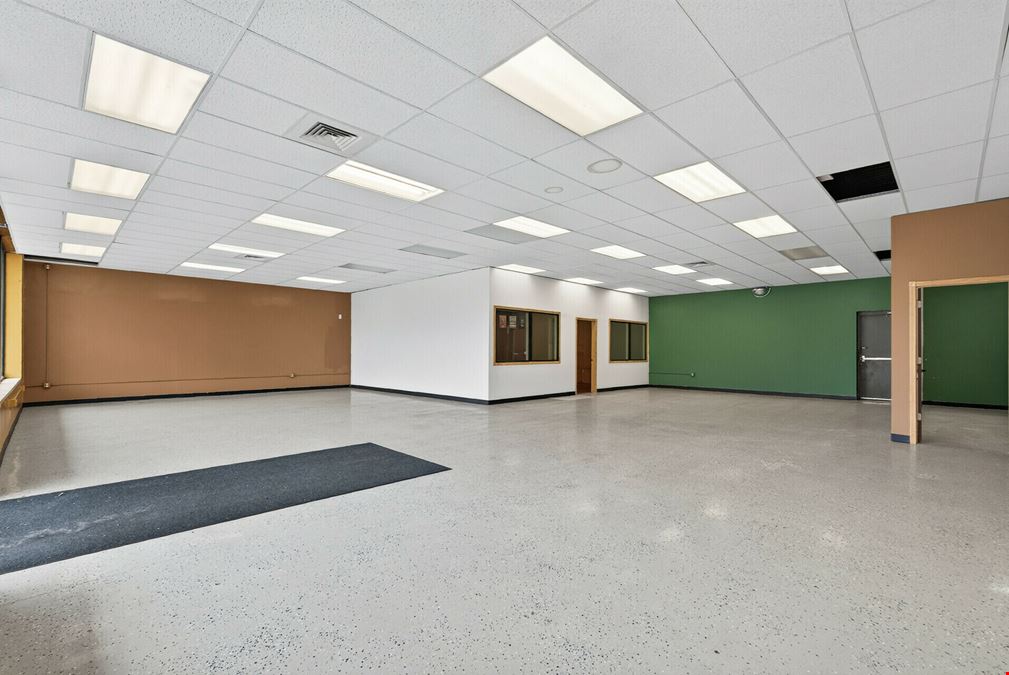 Free Standing Retail Building For Lease
