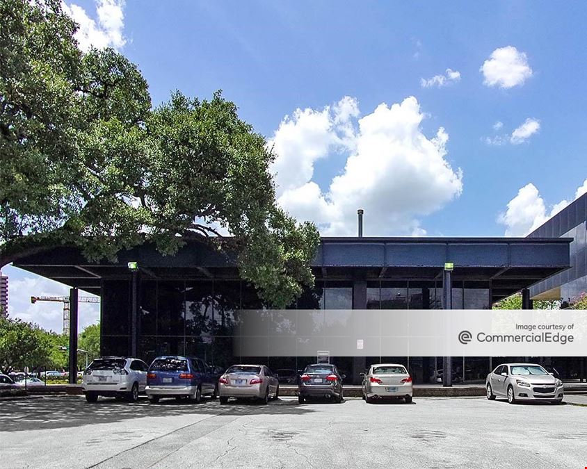 5115 Main Street