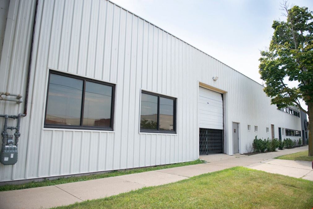 3866-3868 N Fratney St