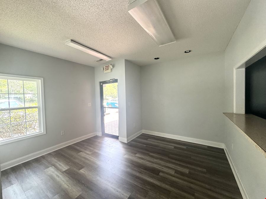 2105 Cromley Circle