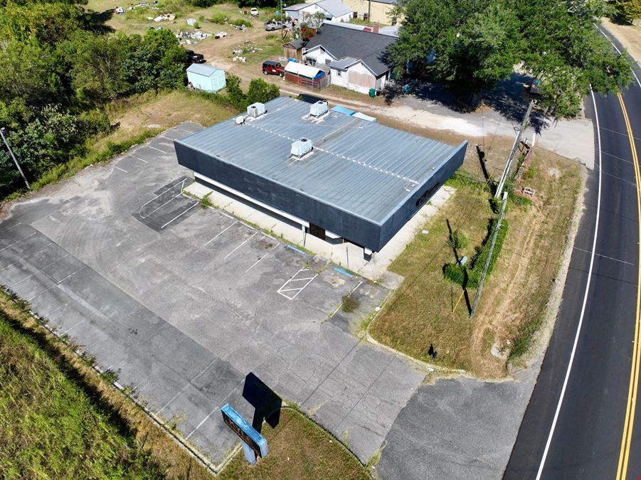 3,456 SF Free-Standing Retail Building for Lease – 2811 FL-71, Marianna, FL