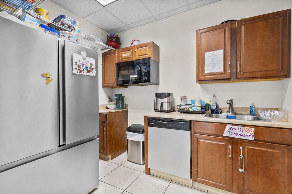 445 Willard Ave Newington CT