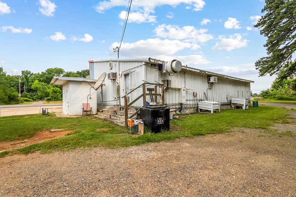 Convenience Store in Naples, TX for Sale