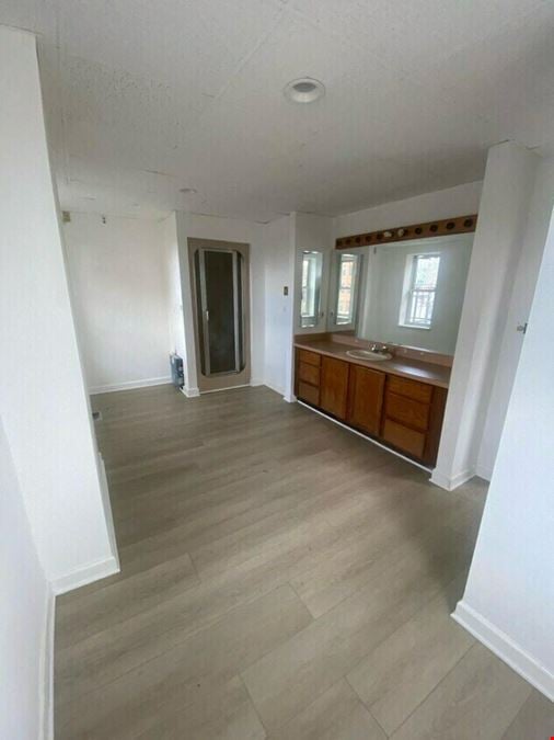 1733 Maryland