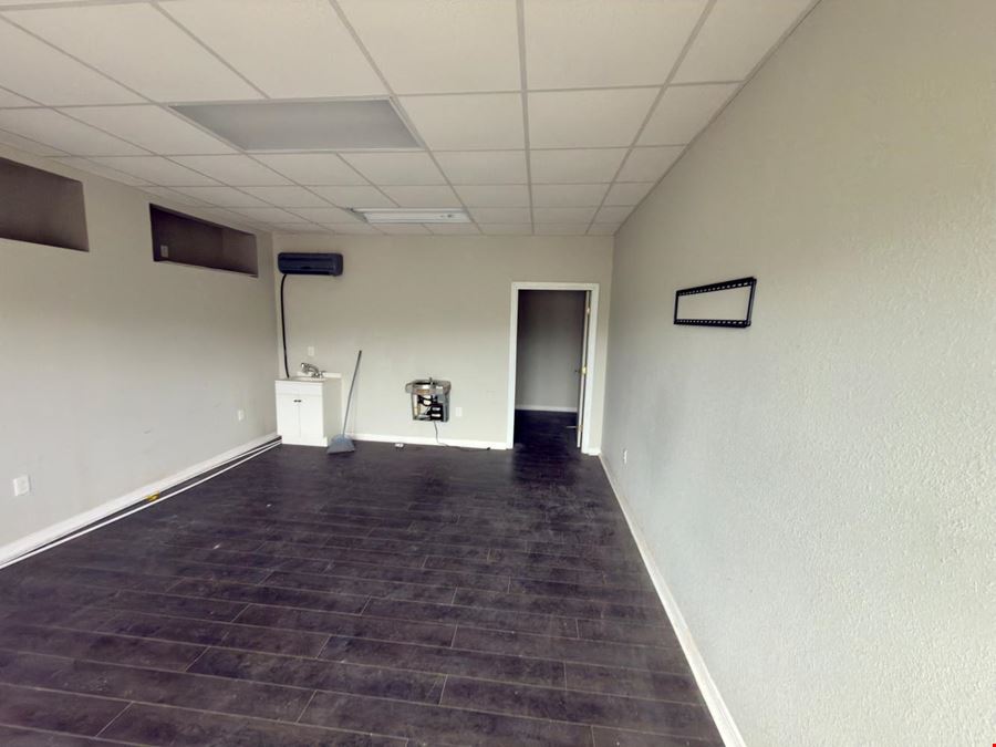 Freestanding Retail Building | Corner Lot