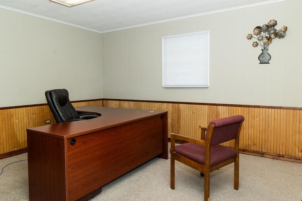 2,070 SF Office in Prime Houma Location