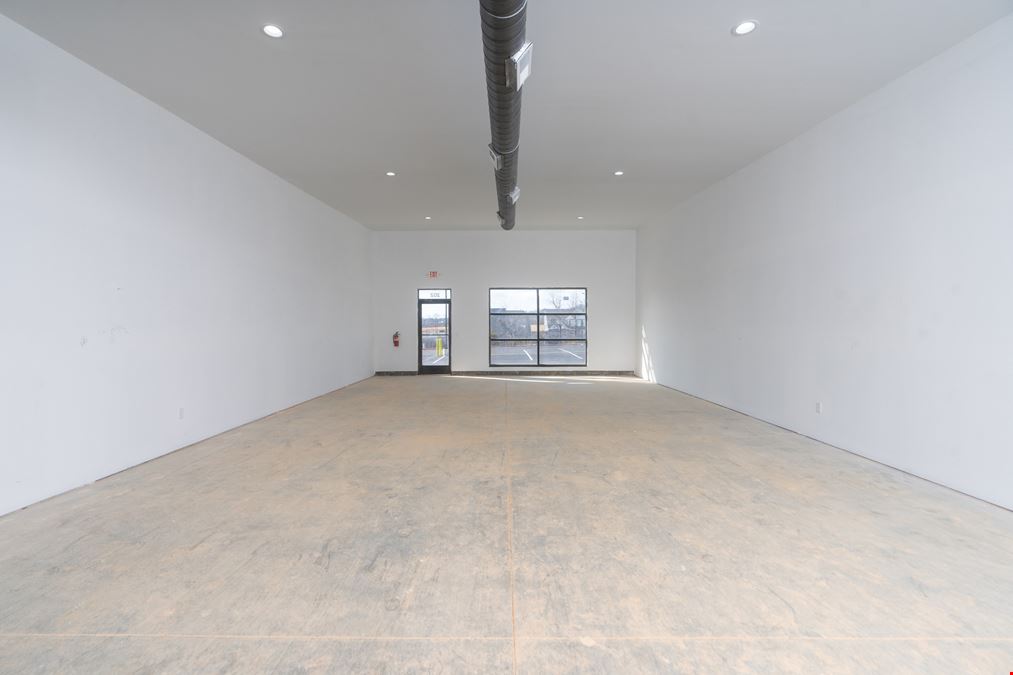 Brand-New Retail Flex Space Now Leasing