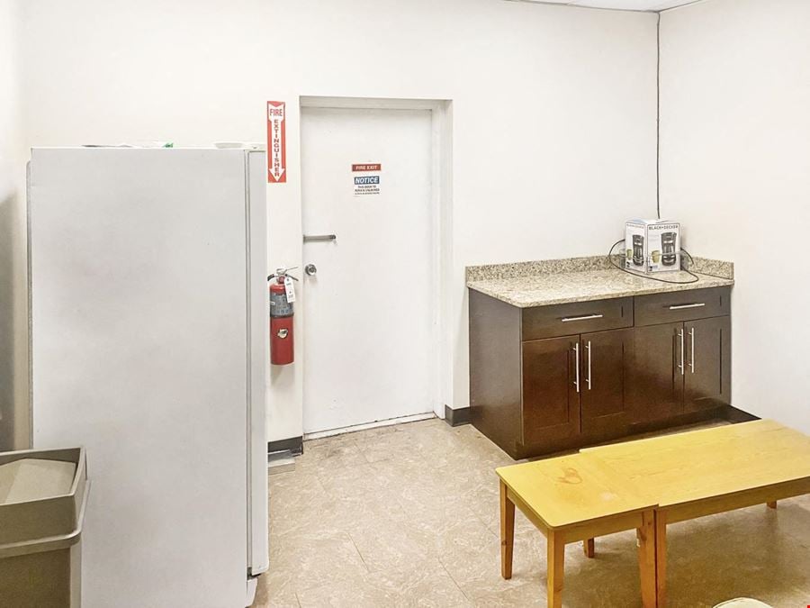 1084 Industrial Dr Bensenville