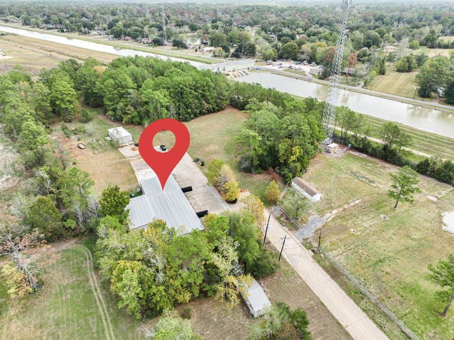 7415 Eastex Freeway Plaza - For Sale