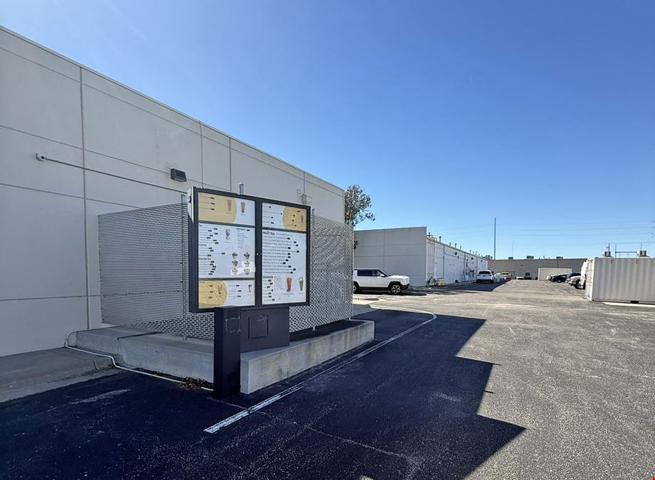 PRIME END-CAP RETAIL WITH DRIVE-THRU