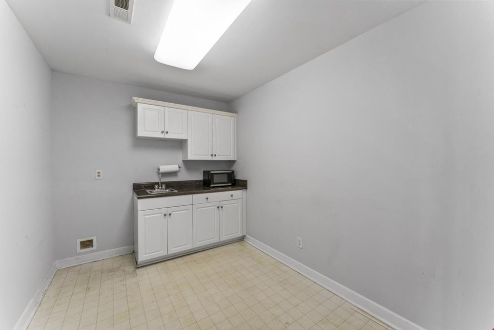 Standalone Office Building for Lease