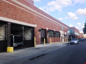 3033 N Knox Ave.