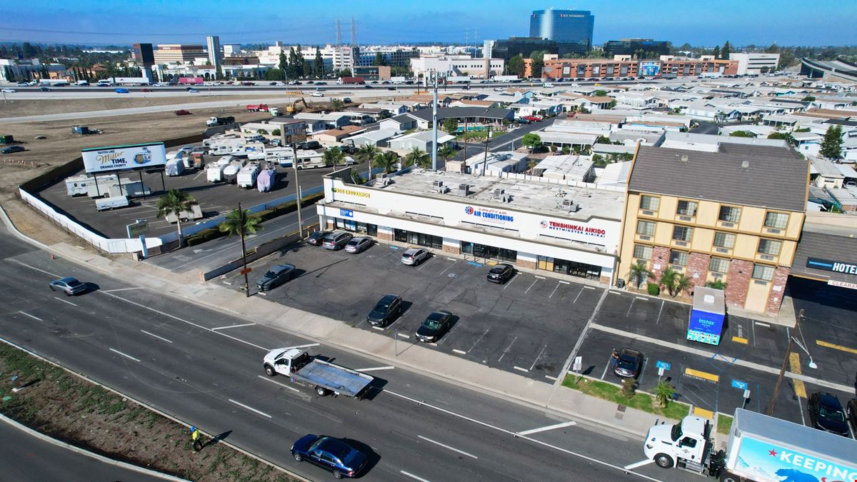 Beach Blvd & 405 Retail Center