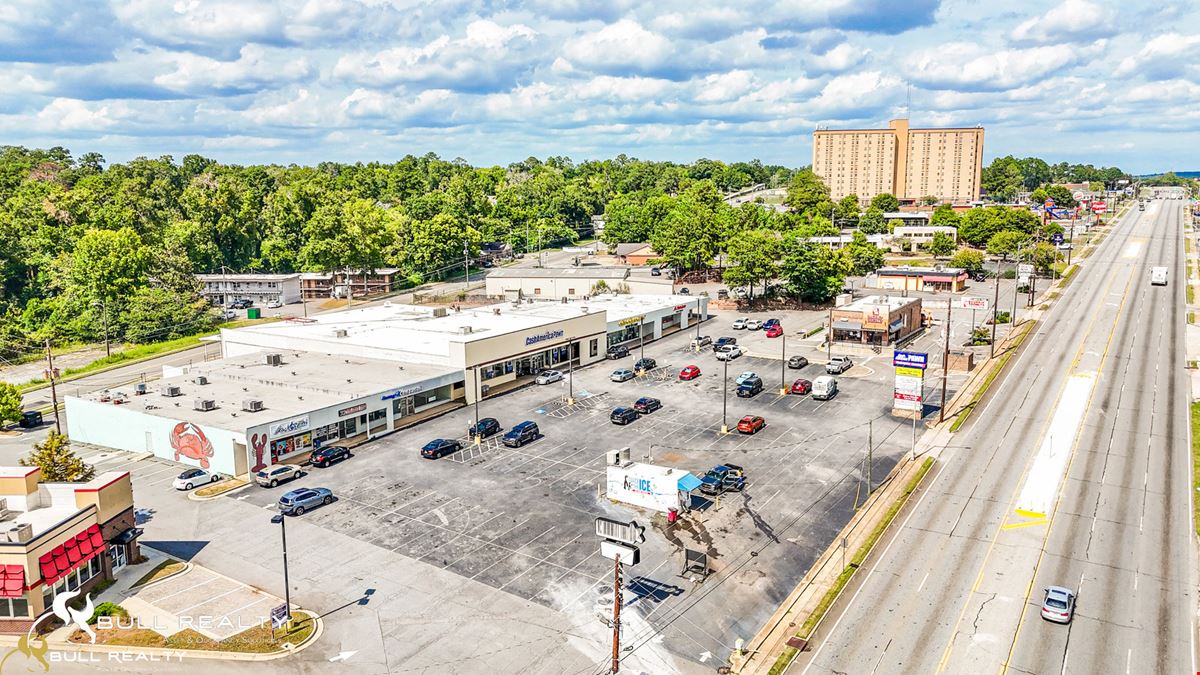 ±16,500 SF Anchor Retail/Flex Space with Dock-High Loading