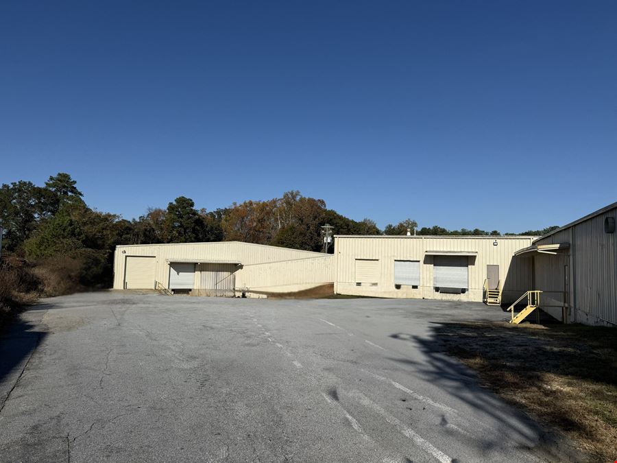 1718 Highway 138 N.E.
