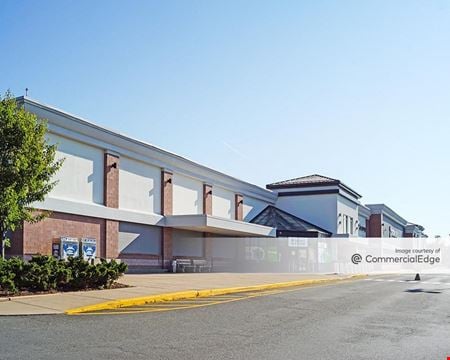 Preview of Retail space for Rent at 641 Farmington Avenue