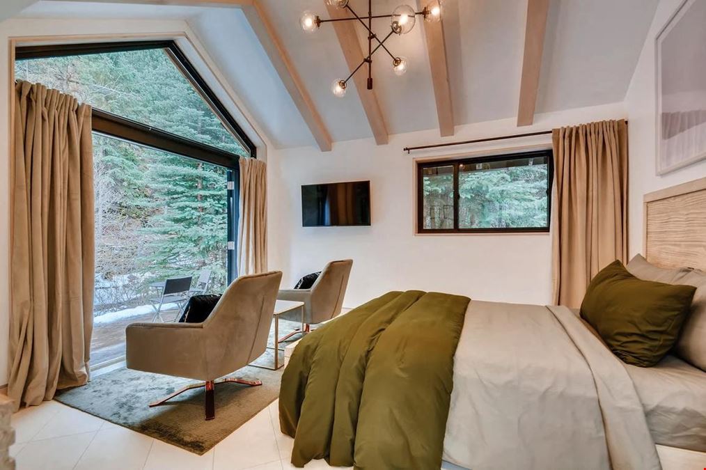 Water & Stone Retreat