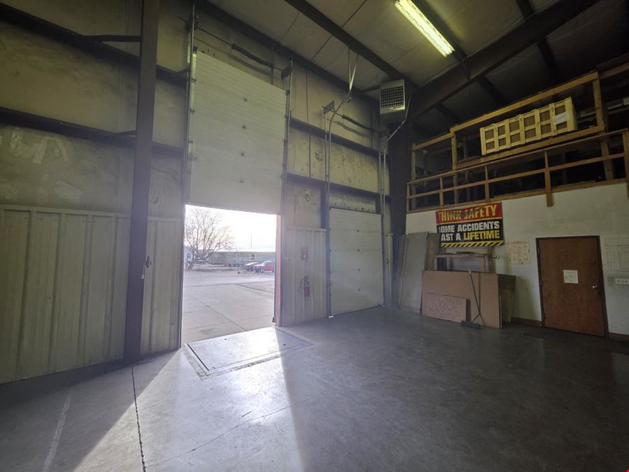 2720 E HIGHWAY 44