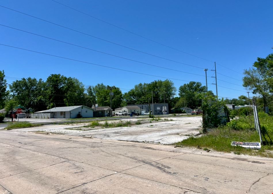 0.52 AC on West Division Street