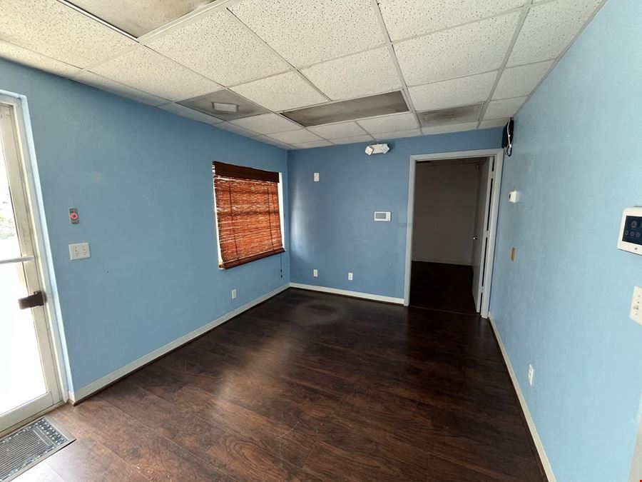 Industrial Office Warehouse 1500 sq ft