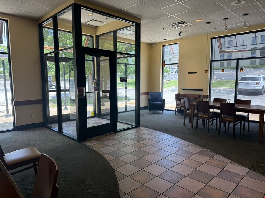 RESTAURANT FOR SALE OR LEASE IN BRANSON