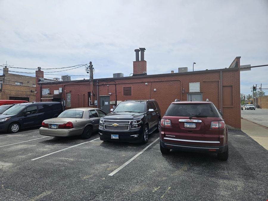 Downtown Oak Lawn 3-Unit Retail