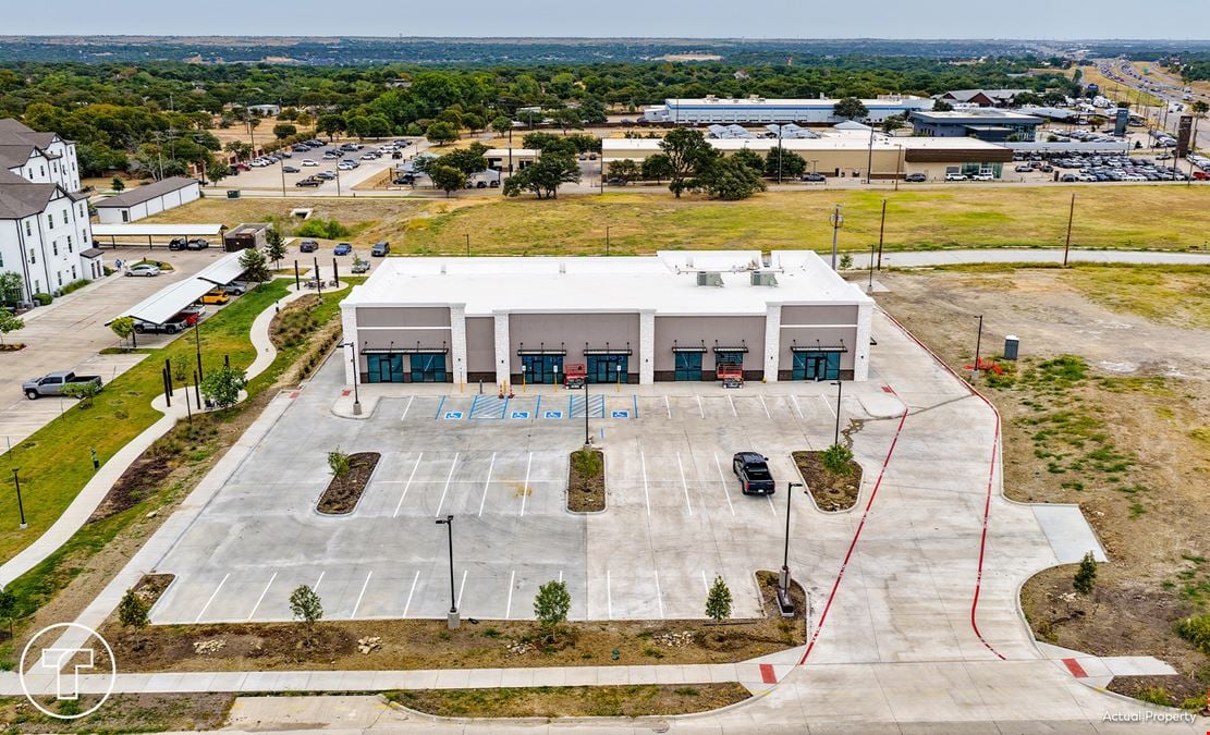 HEB Anchored Hudson Oaks Retail Strip
