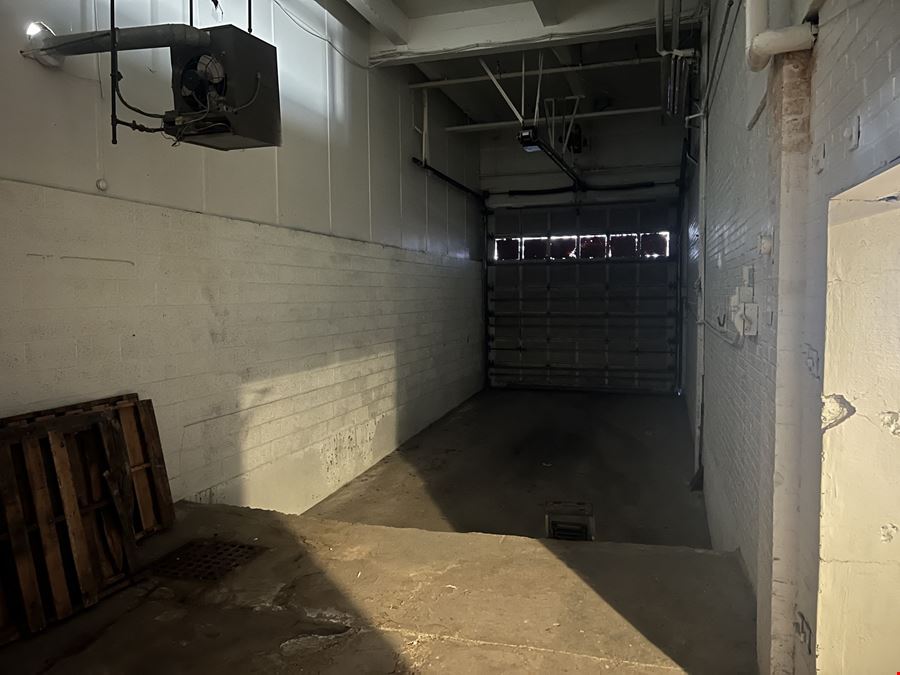 1471 Main St