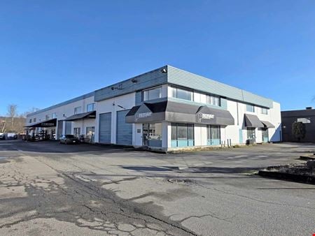 Preview of Industrial space for Rent at 2992 Norland Avenue
