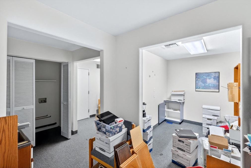 950 W. Ironwood Dr. #3