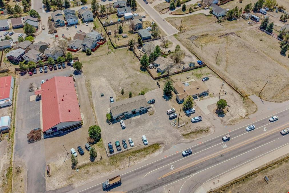 Multi-Tenant Office Building w Ample Parking