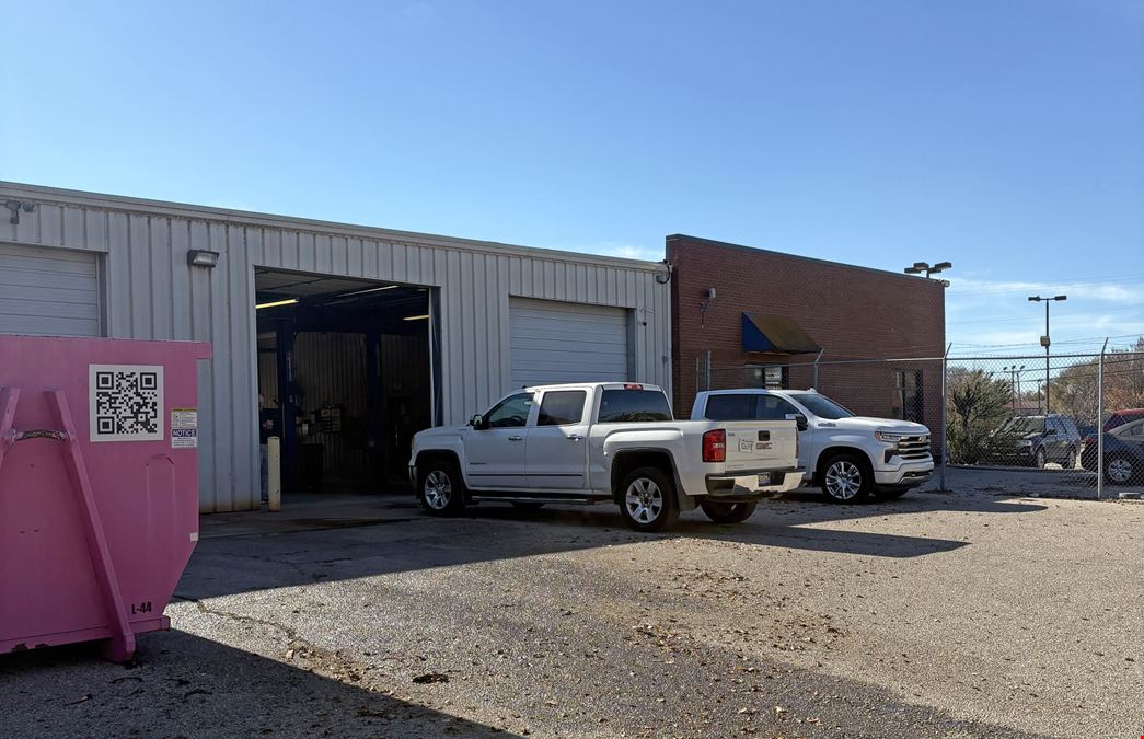 COMMERCIAL/INDUSTRIAL WITH FENCED YARD